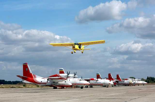 В Черниговской области показали самолеты украинского производства, которые передадут подразделениям МВД