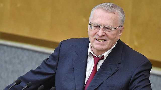 «Беса из беса не выгонишь»: в сети высмеяли «обряд очищения от нечисти» Жириновского