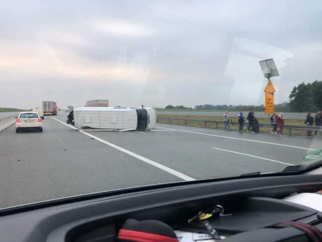 В Польше на одной дороге перевернулись два украинских автобуса