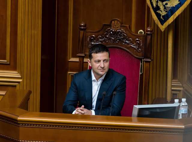 Активист: Зеленский пообещал разобраться с проблемой жилья для переселенцев-участников АТО