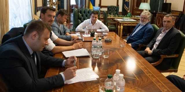 Олигарх Коломойский представляет угрозу президентству Зеленского — Financial Times