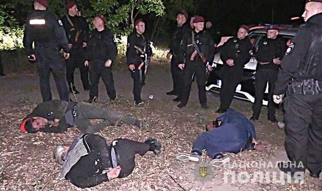 На Оболони иностранцы открыли огонь по спецназовцам: подробности