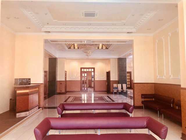 На київському вокзалі депутатську кімнату відпочинку перетворили в зал для військових