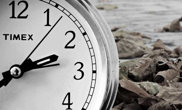 Украина перейдет на зимнее время. Когда переводить стрелки часов