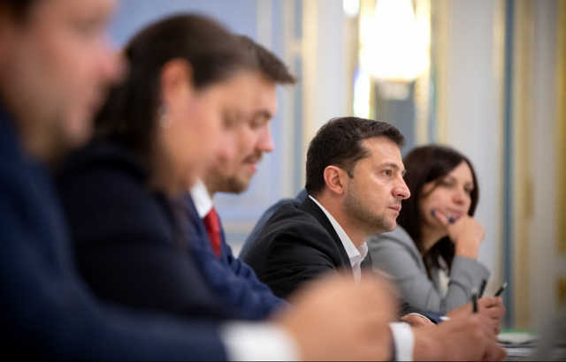 Львівська облрада закликала Зеленського та оточення висловитися з приводу “проросійського реваншу”