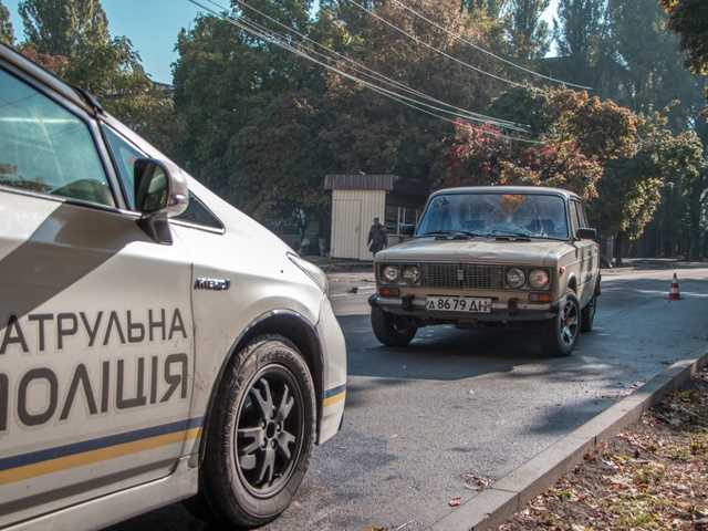 В Днепре ВАЗ сбил мужчину в наушниках