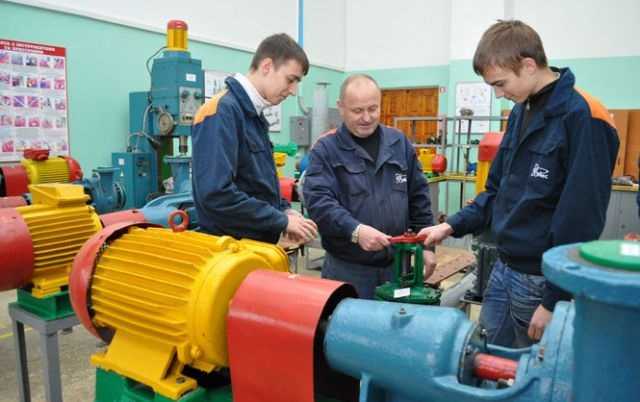 45% випускників шкіл мають здобувати професійно-технічну освіту після школи, - Кабмін