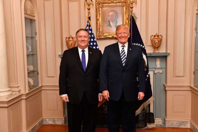 Помпео був поряд з Трампом під час телефонної розмови з Зеленським, — WSJ