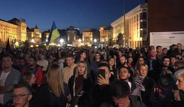 «Зелю на палю»: Украину накрыла новая масштабная волна протестов