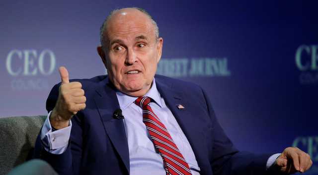 Адвокат Трампа Джуліані виклав переписку з Волкером та помічником Зеленського