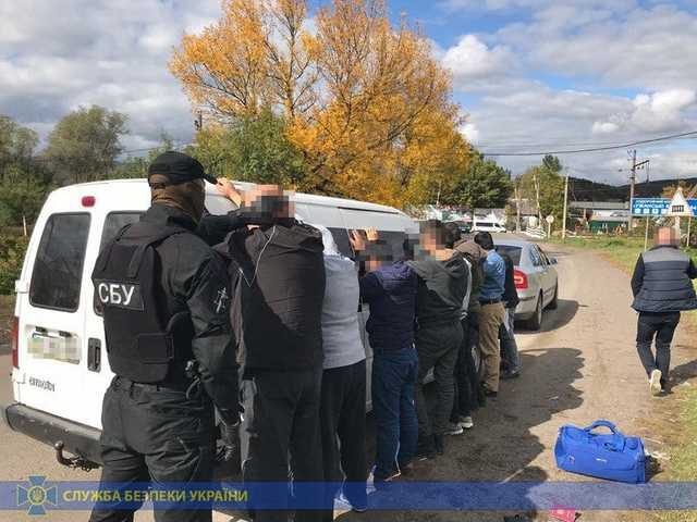 На Закарпатье СБУ пресекла канал поставки мигрантов из Азии в ЕС