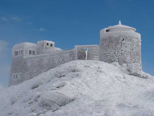 В Карпатах выпал снег
