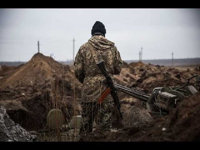 Отвод сорван? Террористы обстреляли линию разведения сил на Донбассе