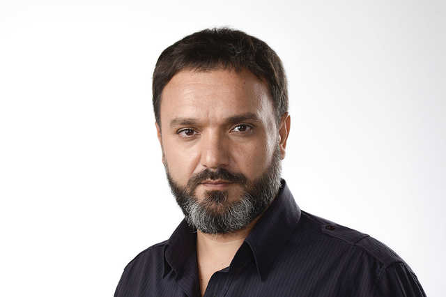 Депутат ОПЗЖ Чорний взяв собі в помічниці художницю та модельєрку