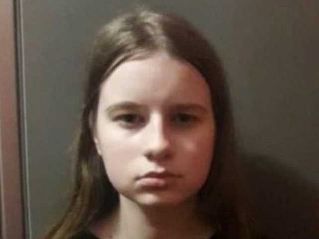 В Киеве 14-летняя девочка пропала на пути из школы домой