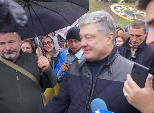 Порошенко прийшов на Майдан