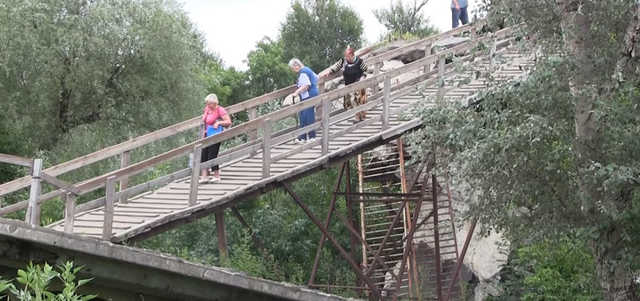 Ремонт моста в Станице Луганской: стала известна дата открытия восстановленного пролёта