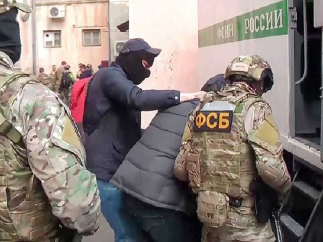 Задержанного в Крыму украинского активиста обвинили в подготовке теракта в Саках