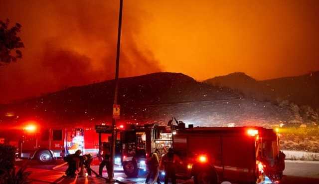 Эвакуировали 100 тысяч человек: США накрыли рекордные лесные пожары