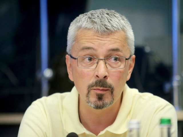 Ткаченко считает, что Кличко покрывает незаконные застройки в Киеве