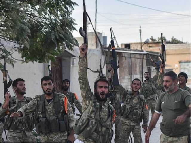 Армия Асада заняла военные базы, спешно брошенные американцами в Сирии