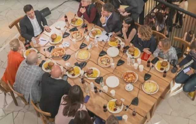 Стала известна стоимость фуршета во время пресс-марафона Зеленского