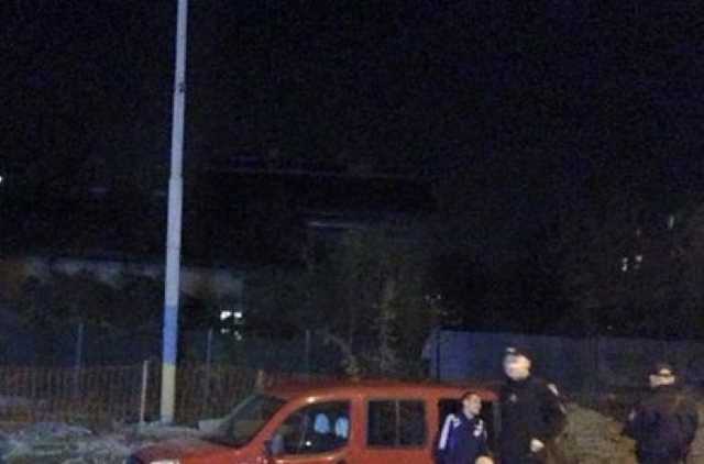 Львов: пьяный за рулем утопил свое авто в свежем бетоне