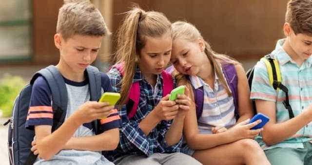 Некоторые украинцы заметили необычный значок в смартфонах: что это