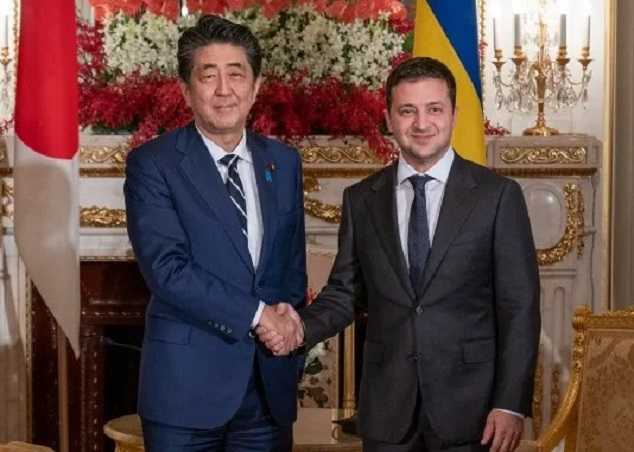 Зеленский поблагодарил Японию за поддержку Украины и рассмотрение вопроса о безвизовом режиме