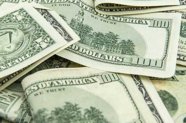 Недолго доллар резвился в украинских обменниках: свежий курс валют