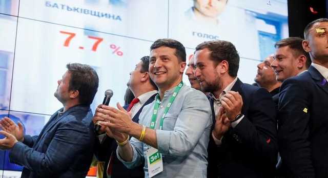 “Слуга народа” перенесла съезд победителей