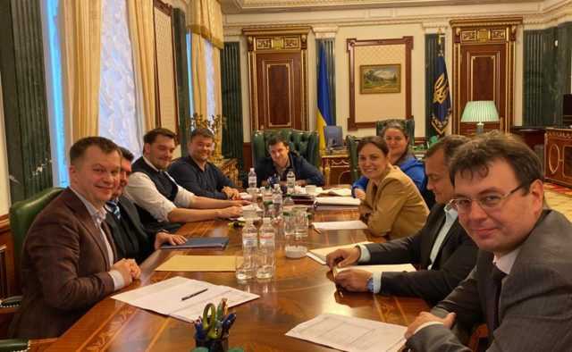 Зеленский поставил важное задание Маркаровой