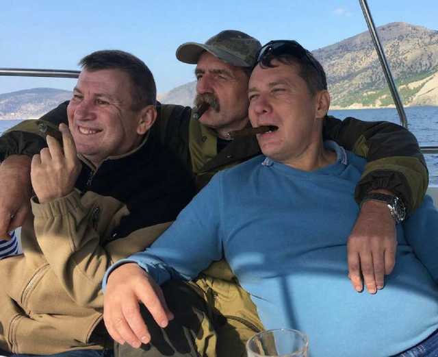 Гиркин, капут: в сети показали видео с топ-военными Путина в Крыму