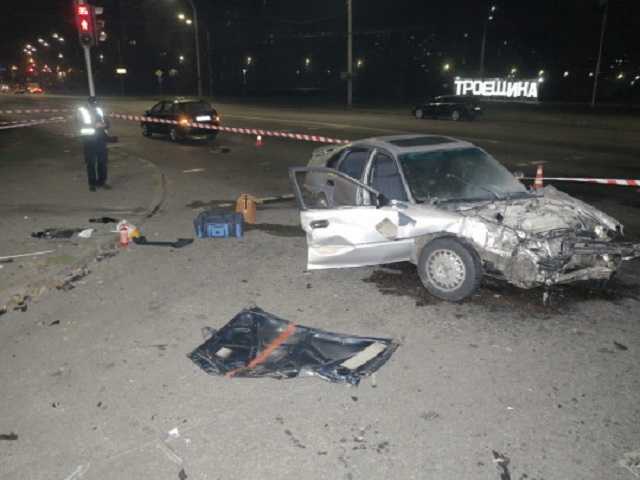 На печально известном перекрестке в Киеве произошла серьезная авария