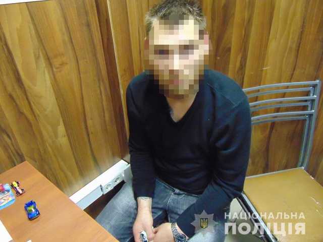 В Киеве мужчина дважды за день обокрал строительный супермаркет