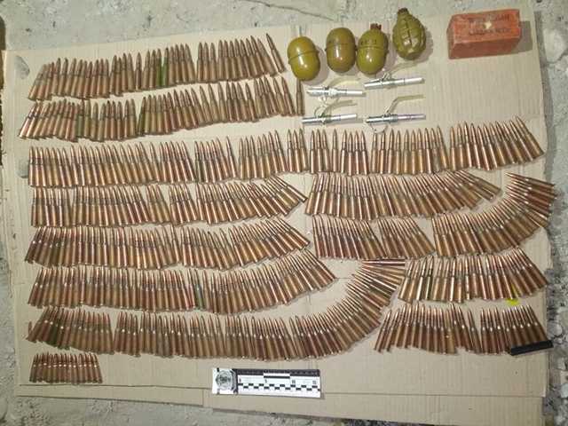 На Львівщині СБУ виявила схованку зброї та боєприпасів