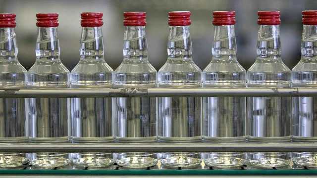 Зеленский рассказал, как будет бороться с теневыми рынками алкоголя