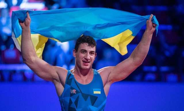 Украинец Новиков завоевал золото молодежного чемпионата мира по греко-римской борьбе