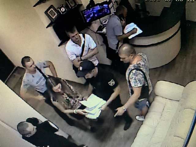 Полицейские из днепровской ОПГ Ткаченко торгуют сфабрикованными уголовными делами