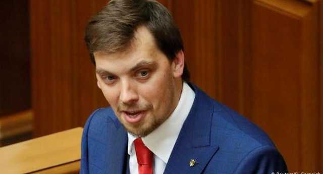 Пришли новые, а методы старые: Гончарук продолжает жаловаться на предшественников