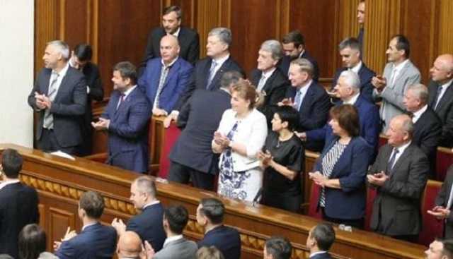 Почему в Украине стремительно нарастает раздражение — политолог