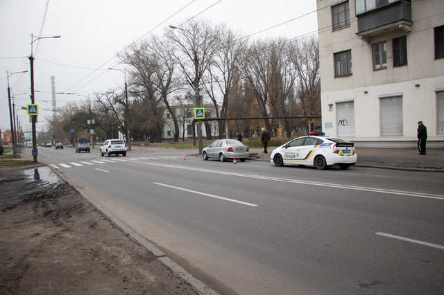 В Днепре сбили пьяного мужчину, который шел по центру дороги