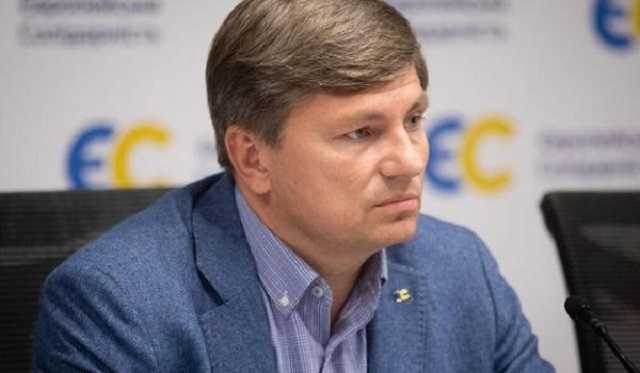 Герасимов: главный советник Зеленского называет Путина невиновным