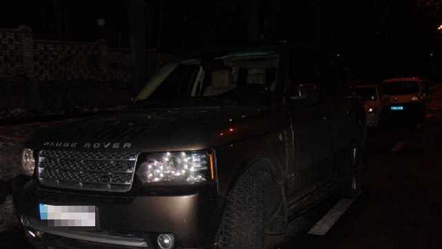 В Киеве иностранец возил в Range Rover пистолет и боевые патроны