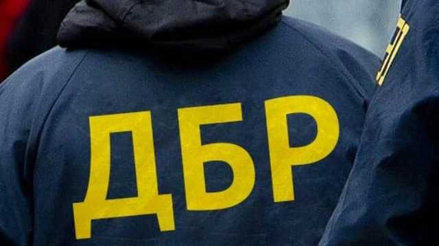 Систематически требовали и получали взятки: Во Львове ГБР задержало двух таможенников и пограничника
