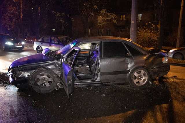 В Киеве полиция влетела в авто с ребенком: есть пострадавшие