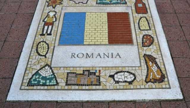 Румунія обирає президента. За головний пост борються 14 кандидатів