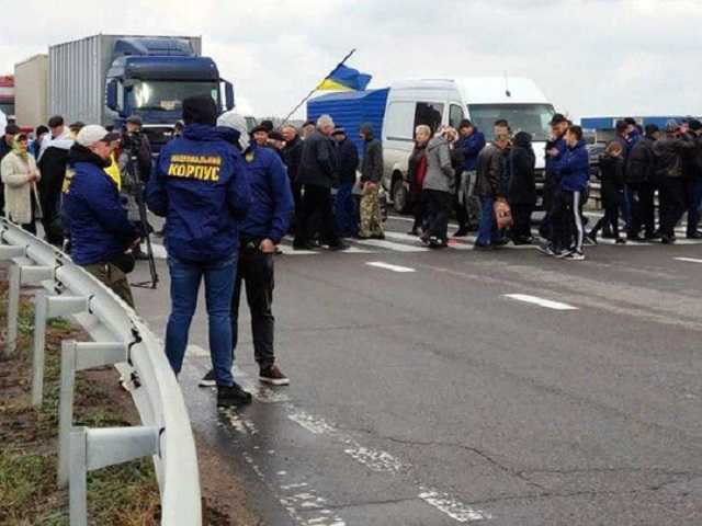 Фермеры и активисты перекрывают трассы по всей Украине: что происходит