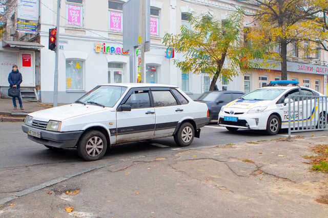 В центре Днепра ВАЗ сбил женщину