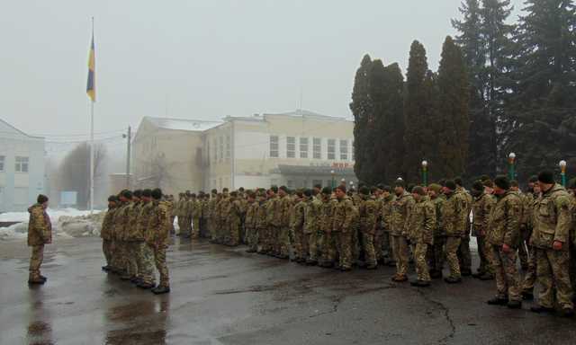 На Вінничині горить військовий склад